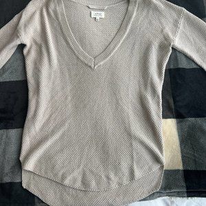 Aritzia- Wilfred Silk and Cashmere V Neck Sweater